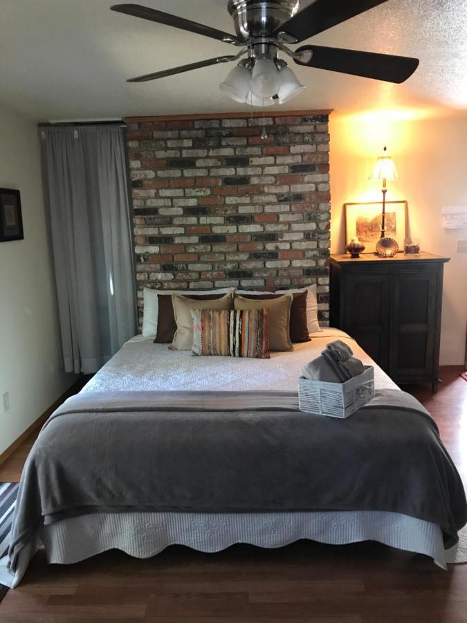The Red Rooster Lodge Coulterville Kamer foto