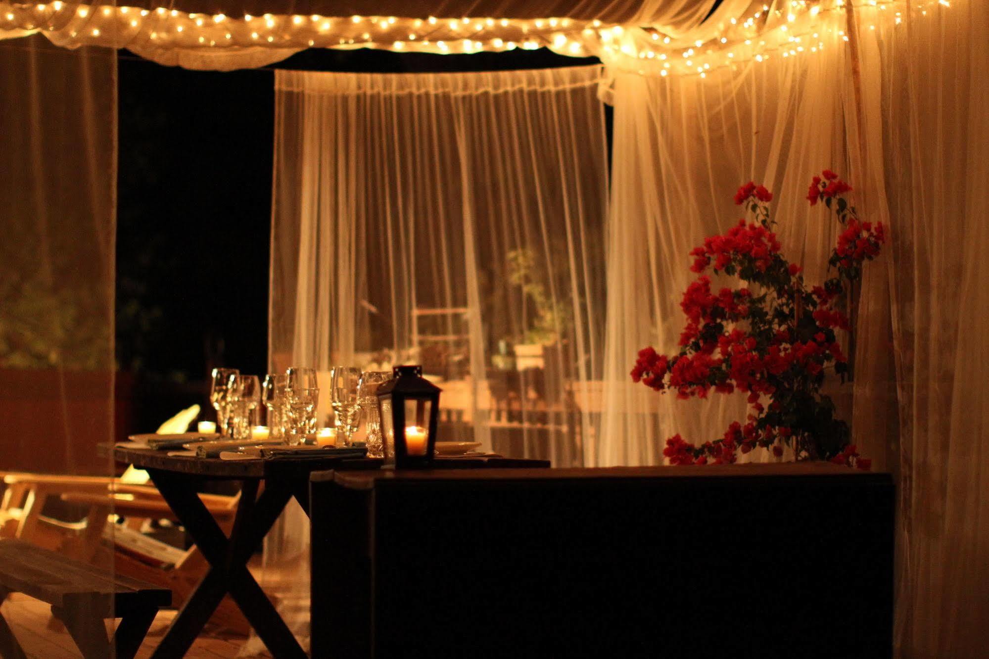 The Red Rooster Lodge Coulterville Buitenkant foto